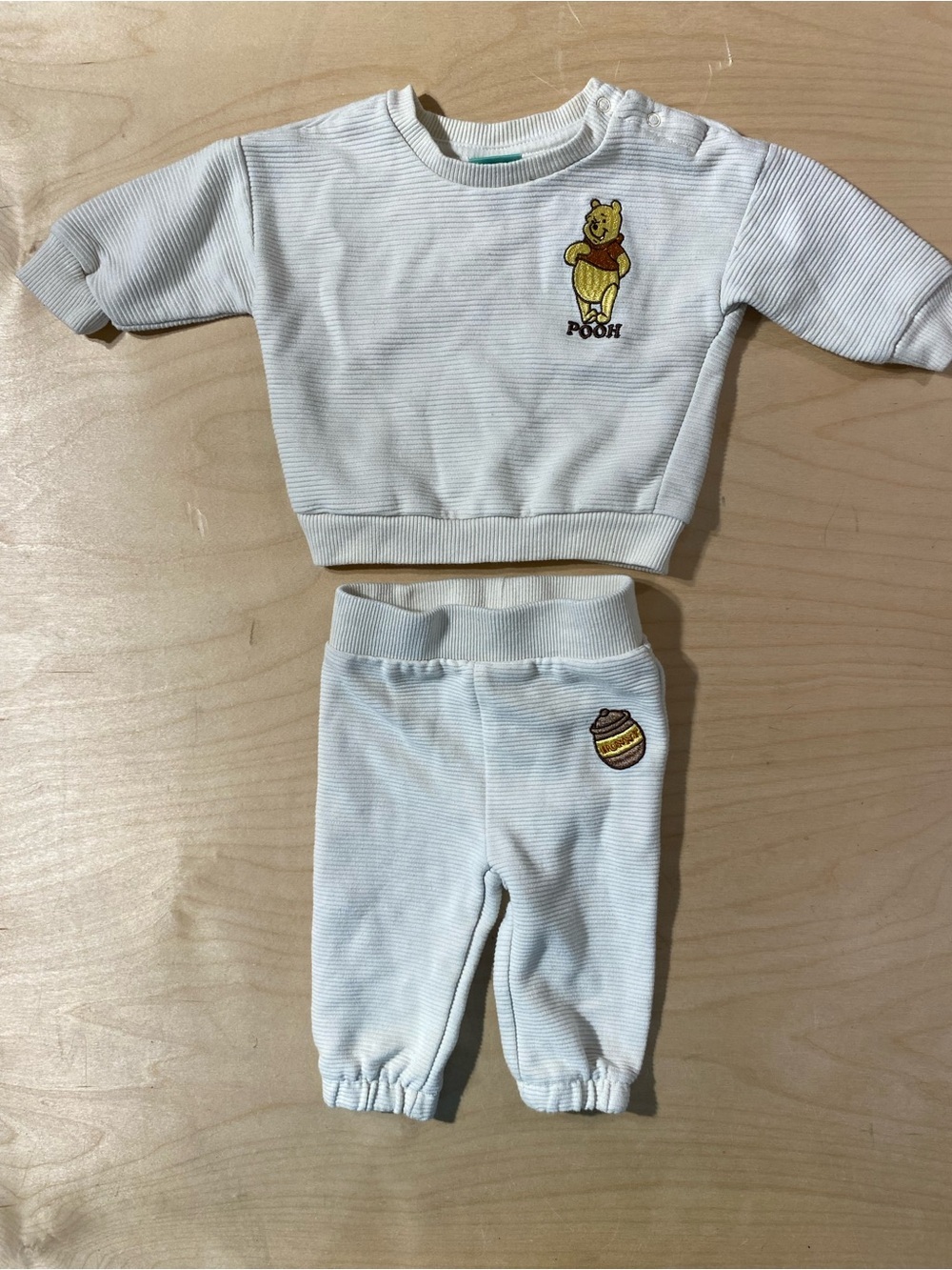 Disney Pooh Cream Ribbed Sweatshirt & Pants Set - Kids Bottoms 0/3M (RY)